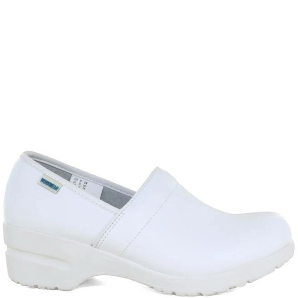 Cherokee Workwear Harmony nursing clogs. Size 10